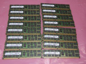 256gb RAM: Lot of 16 Samsung 16GB 2Rx4 PC3L-12800R Server RAM M393B2G70DB0-YK0