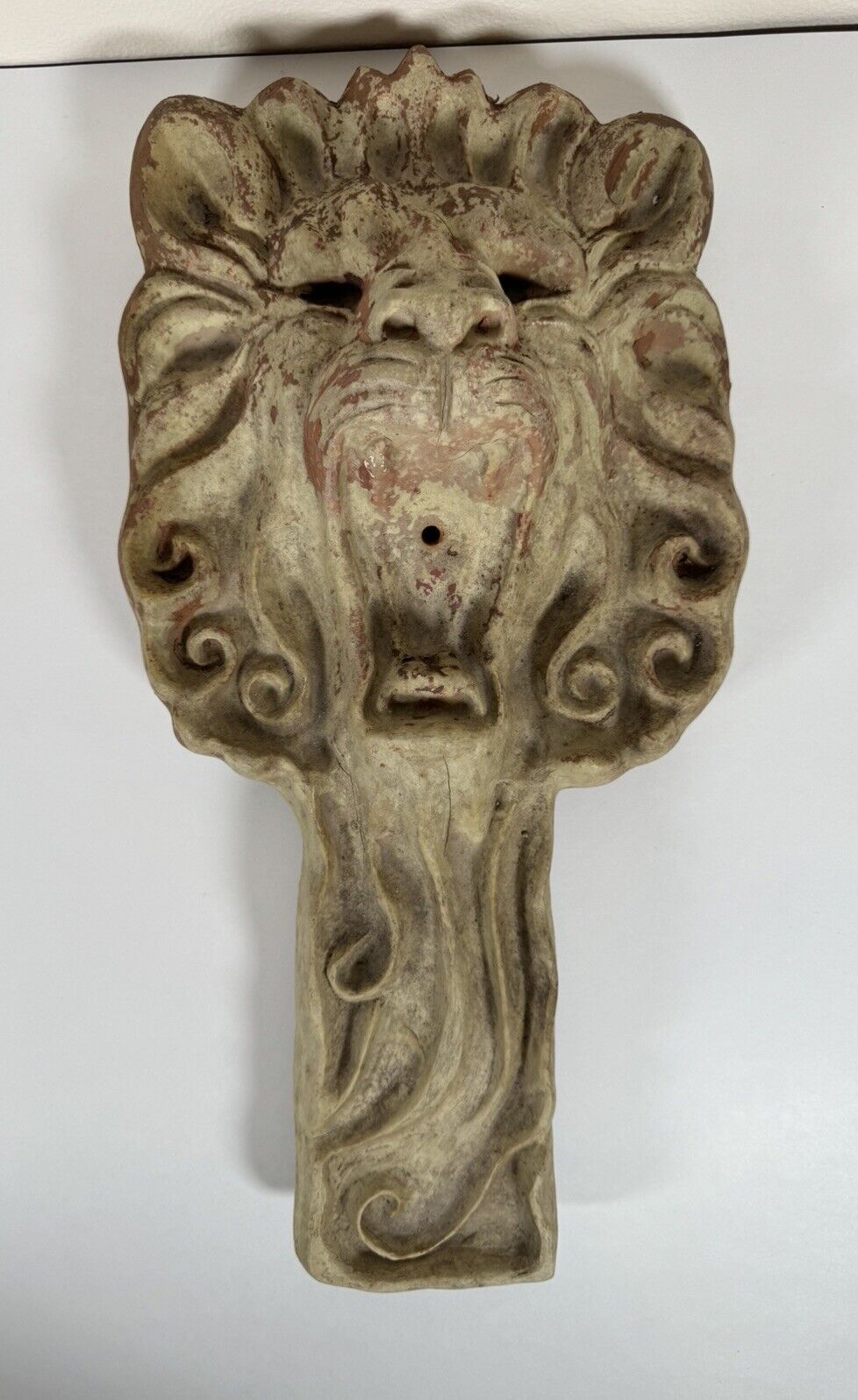 Vintage Lion Head Concrete Wall Fountain