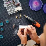 INFUNLY Clear Reusable modeling clay - 10pcs Transparent Moulding Tools, Hot Water Clear Modeling Perfect for Short Clay Projects, 2.9x2.9 Inch with Storage Box