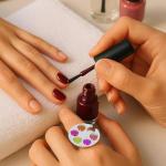 4 Pack Mini Nail Art Palette, Nail Polish Palette, Finger Rings Metal Manicure Palettes Tools, Gel Palettes Manicure for Nails Art Display