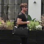 Traveler's Choice Wanderbout 27L Duffel Bag for Travel, Black, 19-Inch