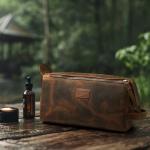 LEATHER VILLAGE Premium Leather Travel Toiletry Bag - Unisex Water-Resistant Travel Dopp Kit, Shaving & Cosmetic Organizer for Men & Women - Compact Bathroom Essentials - Rustic Brown