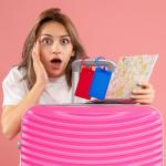 IANFAN 100 Pcs Luggage Tags for Suitcases, Plastic Backpack Bag Baggage Name Tag with Reinforcement Hole Waterproof Luggage Tag Suitcase Tags for Luggages Identifiers Colorful Baggage Name ID Labels