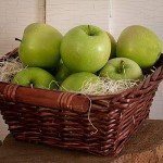 GourmetGiftBaskets.com Deluxe Fruit Basket - Gourmet Gift Baskets Prime - Fruit Gift Baskets - Food Gift Baskets Prime - Birthday, Christmas, Sympathy, Men, Women, Family
