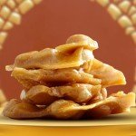 Candy and Snack Gift Basket– Thanksgiving Variety Gourmet Food Gifts Prime- Holiday Chocolate and Nut Gift Box, Assortment Tray- Idea for Men, Woman & Families- Bonnie & Pop