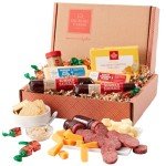 Hickory Farms Farmhouse Meat & Cheese Food Gift Basket (Small) - Food Gift Box | Charcuterie Board Food | Sausage and Cheese | Father's Day Gift | Mother's Day Gift | Christmas Gift Basket | Holiday Gift Basket | Housewarming Gift | Gourmet Food Gift Basket | Sausage and Cheese Gift Set | Sympathy Gift | Food Care Package
