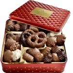 BONNIE AND POP - Valentines Day Chocolate Gift Basket- Gourmet Chocolate Snack Variety Present in Keepsake Tray- Includes Belgium Pretzels, Peppermint Patties, Sea Salt Caramels, Chocolate Espresso Beans- Bonnie and Pop
