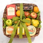 The Classic Deluxe Fruit Basket