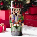 BONNIE AND POP - Christmas Gift Baskets | Holiday Chocolate, Cookies and Gourmet Sweets and Snacks | Christmas Candy Food, Holiday Care Package for Families, Friends, College, Office, Men, Women, Students, Her, Mom Him Stocking Stuffer Idea | Bonnie and Pop