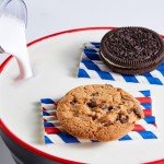 Nabisco Sweet Treats Cookie Variety Pack OREO, OREO Golden & CHIPS AHOY!, 30 Snack Packs (2 Cookies Per Pack)