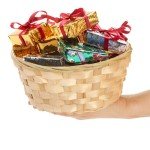 TOPZEA 10 Pack Round Gift Baskets, 8 Inch Natural Bamboo Woven Fruit Basket, Small Wicker Bread Roll Serving Basket, Food Storage Bin Handmade Baskets for Kitchen Restaurant Centerpiece Christmas