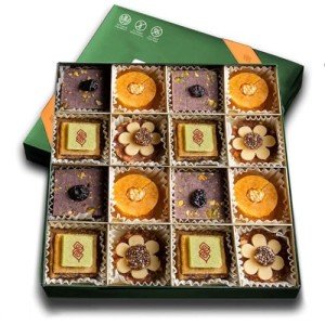 Laumière Gourmet Fruits - Dried Fruit Gift Baskets - Superfood Parfait Collection - Square (16 Pcs) - Premium Nuts Gift Basket - Healthy Snack Boxes for Adults- Vegan, Gluten Free Food Box - No Added Cane Sugar