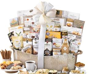 The V.I.P. Gourmet Gift Basket by Wine Country Gift Baskets