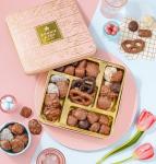 BONNIE AND POP - Valentines Day Gift Basket for Women | Chocolate Gift Box for Woman | Gift Set for Valentines, Her, Mom, Wife, Girlfriend, Lover, Romantic | Bonnie and Pop