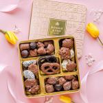 BONNIE AND POP - Valentines Day Gift Basket for Women | Chocolate Gift Box for Woman | Gift Set for Valentines, Her, Mom, Wife, Girlfriend, Lover, Romantic | Bonnie and Pop