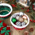 Youyole 4 Pieces Christmas Basket for Gifts Woven Bamboo Xmas Round Gingerbread Basket Small Santa Claus for Christmas Party Supplies Gift Snack Storage