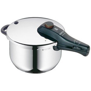 WMF Perfect Pressure Cooker 4.5L with Insert Ø 22 cm Made in Germany Inside Scale Cromargan® Stainless Steel Suitable for Induction Hobs