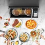 Countertop Microwave Ovens 0.7 Cu. Ft. 700 Watts Microwave Oven With LED Lighting,Turntable and Child Lock,Compact Microwave Perfect for Apartments and Dorms,Easy Clean Interior, Black