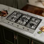 Gas Cooktop 30 inch with 5 Sealed Burners, Stainless Steel Built-in Stove Top, NG/LPG Convertible, Dishwasher Safe Cast Iron Grates, 38K BTU