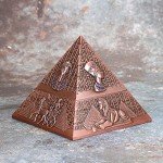 Hipiwe Windproof Metal Pyramid Ashtray - Vintage Egyptian Style Cigarette Ashtray Holder with Lid, Desktop Tobacco Ash Tray for Outdoor Indoor, Patio, Office, Home Decorative Art, Red Bronze