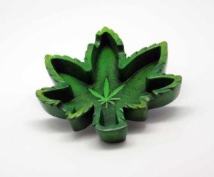 5.25" Hemp Leaf Ashtray