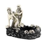 Creative Skull Ashtray Resin Skeleton Ashtray Funny Skull Lovers Figurine Smoking Ashtrays Sexy Ghost Lover Cigarette Ash Holder Halloween Skeleton Cigar Ashtrays Smoking Room Decor Gifts for Smokers