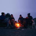 SUNNYFEEL Camping Directors Chair, Heavy Duty,Oversized Portable Folding Chair with Side Table, Pocket for Beach, Fishing,Trip,Picnic,Lawn,Concert Outdoor Foldable Camp Chairs