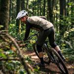 BATFOX Bike Helmet for Adult Men & Women - Adjustable Mountain & MTB & Road Bicycle Helmet (54-61cm) with Ultra-Light Ventilation