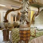 Italian Louvre Deluxe Solid Wood Double Bed Princess Style with Fabric Curtains Palace or Master Bedroom European Bed Frame