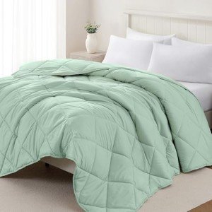 Homelike Moment Comforters Queen Size - Sage Green Down Alternative Duvet Insert Bed Comforter Queen, Lightweight Soft Quilted Bedding Comforter for All Season with Corner Tabs
