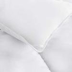 Amazon Basics White Down Alternative Comforter and Duvet Insert with Corner Tabs (Twin, Warm)