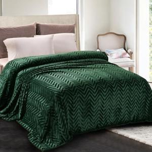 Whale Flotilla Flannel Fleece King Size Bed Blanket, Lightweight Breathable Soft Bedspread Plush Fluffy Coverlet Chevron Design Decorative Blanket for All Season, 90x104 Inch, Emerald Green