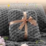 BEDELITE Fluffy Queen Comforter Set - Grey Fleece Soft Comforter for Queen Size Bed, Luxury Warm Bedding Set for Winter, Fuzzy Bed Set 3 Pieces (1 Comforter, 2 Pillowcases)