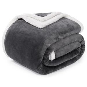 BEAUTEX Sherpa Fleece Throw Blanket Queen Size for Bed - Thick and Warm Blanket for Winter, Fluffy Flannel Plush Queen Blanket, Fuzzy Grey Cuddle Blankets for Bed (90" x 90", Grey)