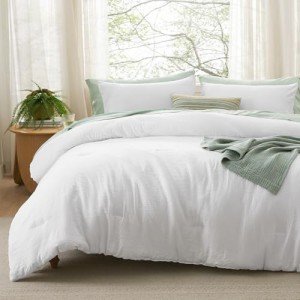 Bedsure Queen Size Comforter Set, White Soft Prewashed Bedding for All Seasons, 3 Pieces GentleSoft™ Warm Down Alternative Bed Set, 1 Lightweight Comforter (90"x90") and 2 Pillowcases (20"x26")