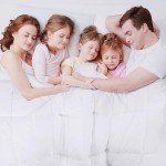 Utopia Bedding All Season Down Alternative Quilted Queen Comforter, Duvet Insert with Corner Tabs, Machine Washable, Bed Comforter (White)