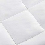 Amazon Basics White Down Alternative Comforter and Duvet Insert with Corner Tabs (King, Light)