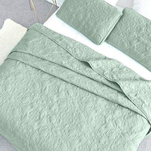 Sophia and William 3 Pieces Quilt Set King Size with 1 Quilt and 2 Pillow Shams, Reversible Microfiber Bedding Bedspread Coverlet Set, Cozy, Lightweight and Hypoallergenic, Sage
