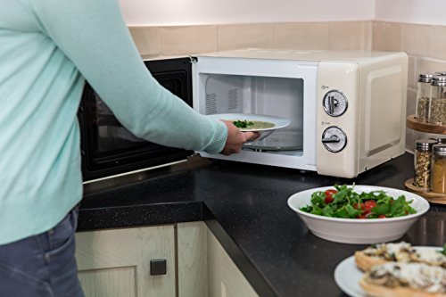 Russell Hobbs RHRETMM705C 17 L 700 W Cream Compact Retro Solo Manual Microwave with 5 Power Levels, Timer, Defrost Setting, Easy Clean, Pack of 1