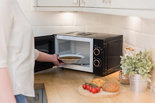 Russell Hobbs RHM1727RG 17 Litre 700 W Rose Gold Solo Microwave with 5 Power Levels, 30 Minute Timer, Defrost Setting, Easy Clean