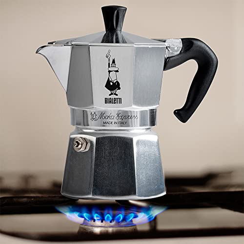 Bialetti Moka Express Aluminium Stovetop Coffee Maker (2 Cup), 8x11x11 cm, Silver