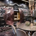 Wine cabinet design sense light luxury high-end luxury glass display cabinet wall-mounted diamond decorative locker