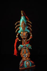 18"Old Xizang Folk Collection Old Tiantie Painted Mosaic Gem gZi Beads Turquoise Scorpion Statue Skull Sword Vajra Skull Base