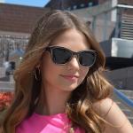 LVIOE Polarized Sunglasses for Women, Classic Fashion Sunglasses Anti Glare 99.99% UV Protection