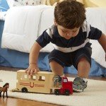 Melissa & Doug Horse Carrier Wooden Vehicle Play Set With 2 Flocked Horses and Pull-Down Ramp Horse Figures, Wooden Trailer Toy For Kids Ages 3+