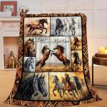 Kylora Horse Blanket Horses Throw Blankets Cozy Fleece Flannel Stuff Plush Lightweight Bedding Lover Gifts for Men Women Adults for Couch Sofa Bed Decor 40"X50"
