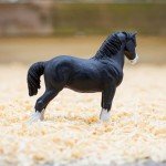 Safari Ltd. Shire Stallion Figurine - Lifelike 5" Horse Figure - Educational Toy for Boys, Girls, and Kids Ages 3+