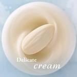 Ferrero Raffaello Pralines, White Chocolate Gift, Gifts for Christmas, Party Chocolate Box, Coconut, Crunchy Whole Almond and Smooth Cream, Box of 40 (400g)