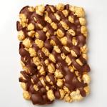 Joe & Seph's Milk Chocolate Popcorn Slab (1x115g), Salted Caramel Gourmet Popcorn, Belgian Milk and White Chocolate Air-Popped Popcorn, 37% of Cocoa, Gifts for Men and Women, Festive Snacks