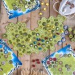 Looot - Pillage and Raid to Become Leader of The Vikings | Casual Strategy Game Night | Ages 10+ | 2 to 4 Players | 45 Minutes